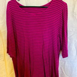 Purple stretch women’s top with black stripes size XL 3/4 sleeve